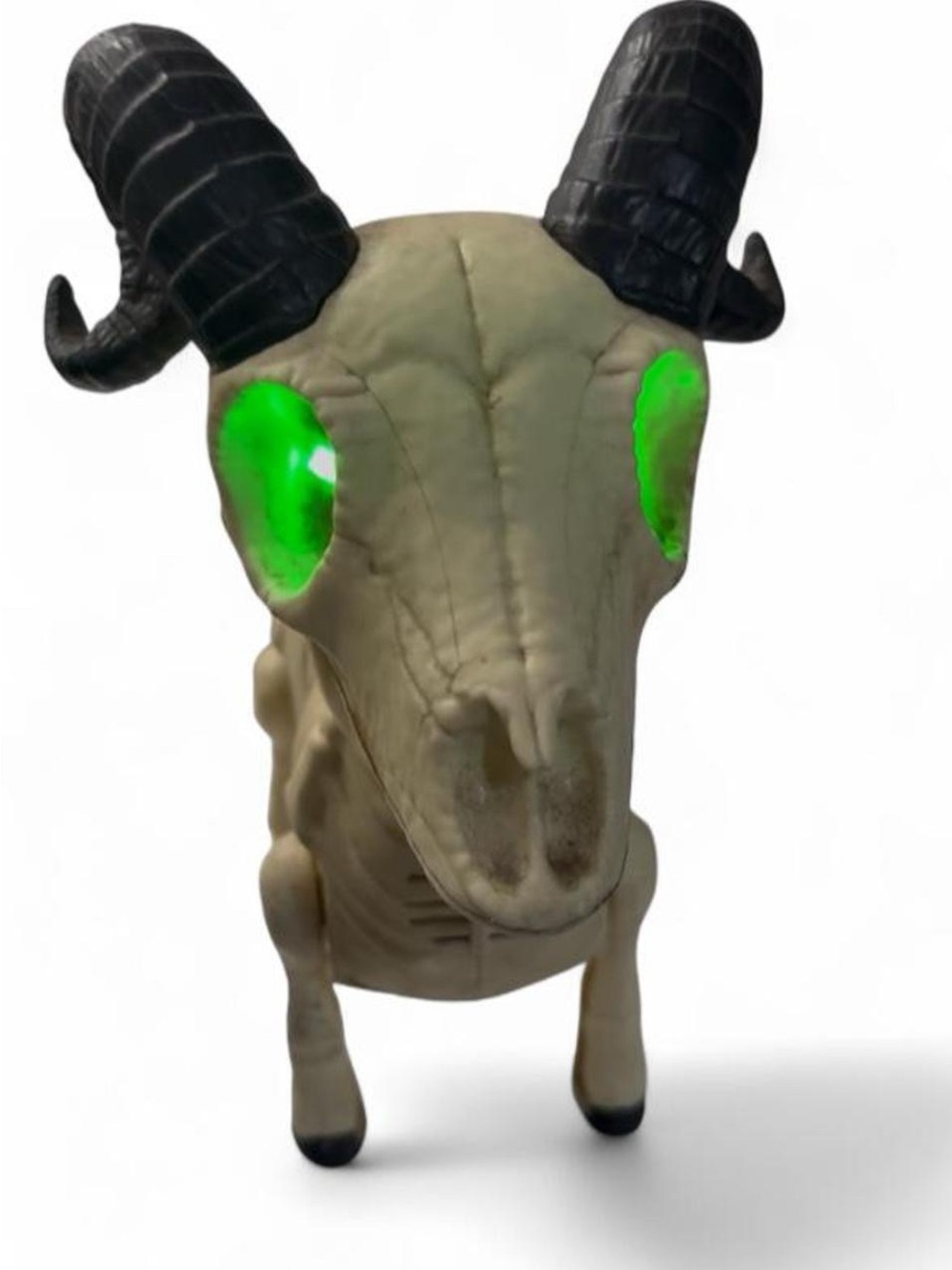 Vintage Halloween Glow-Eye Reptile Ram Skull Décor - Green Eyes